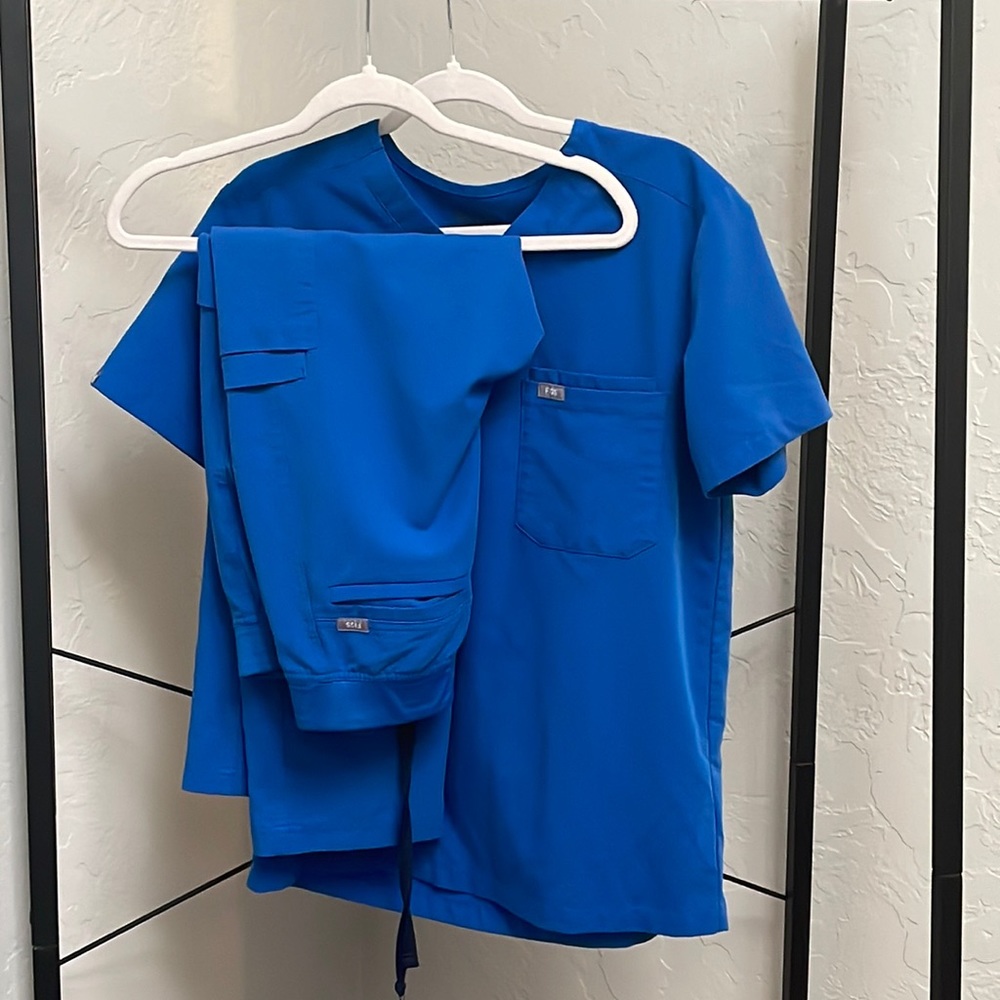 Royal Blue Men’s Figs Scrubs